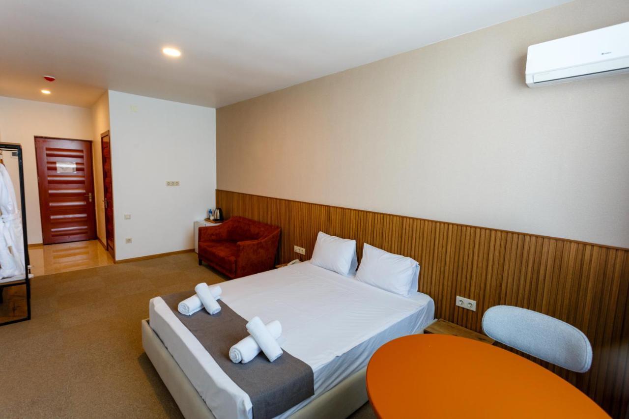 Apartamento Polo Batumi Exterior foto
